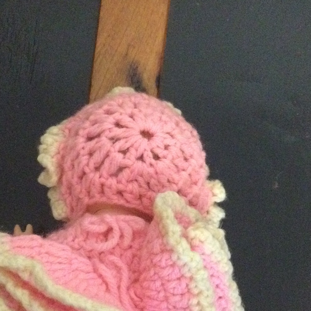 Vintage 1970’s Adorable Pink and Cream Doll with Crochet Outfit - Picture 4 of 4